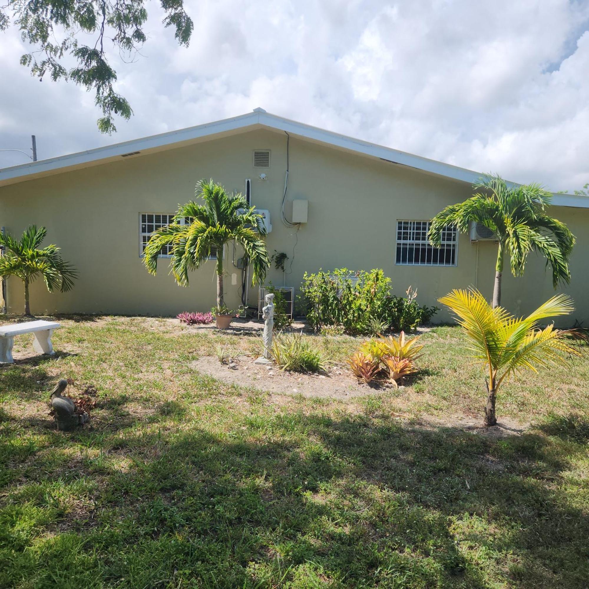 Hotel Jubilee Gardens Freeport Exterior foto