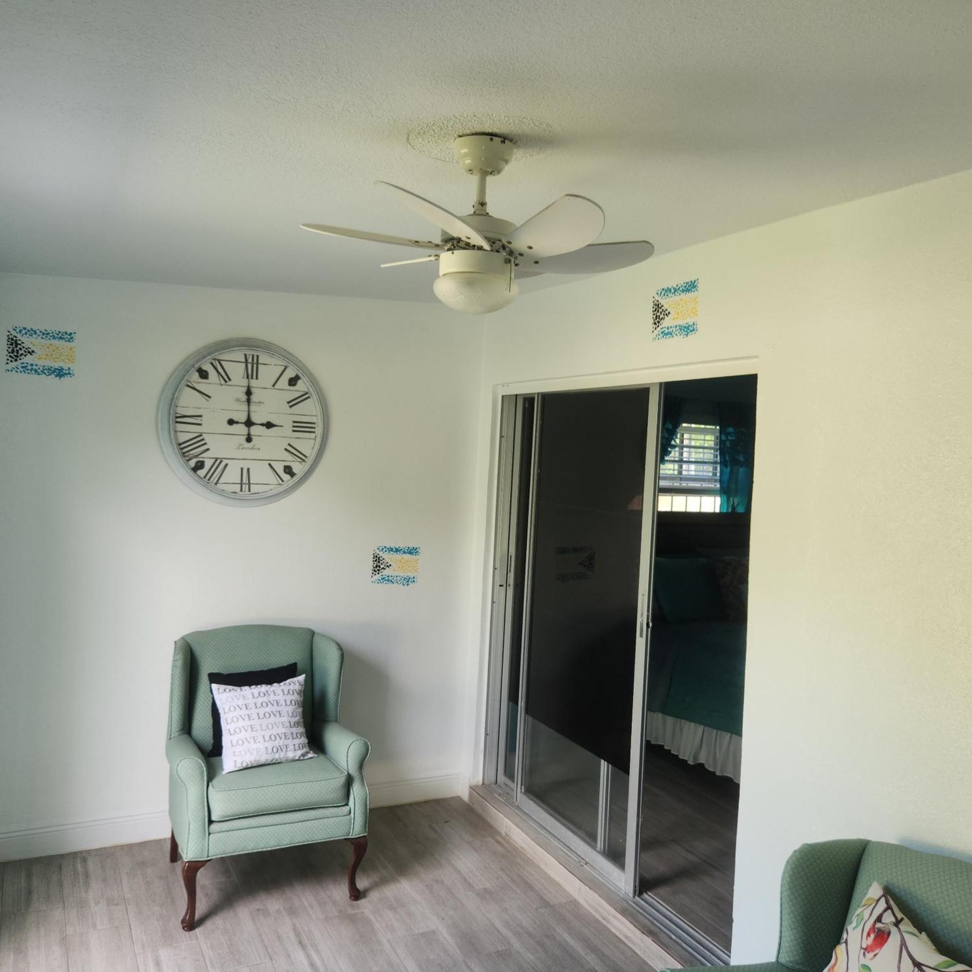 Hotel Jubilee Gardens Freeport Habitación foto